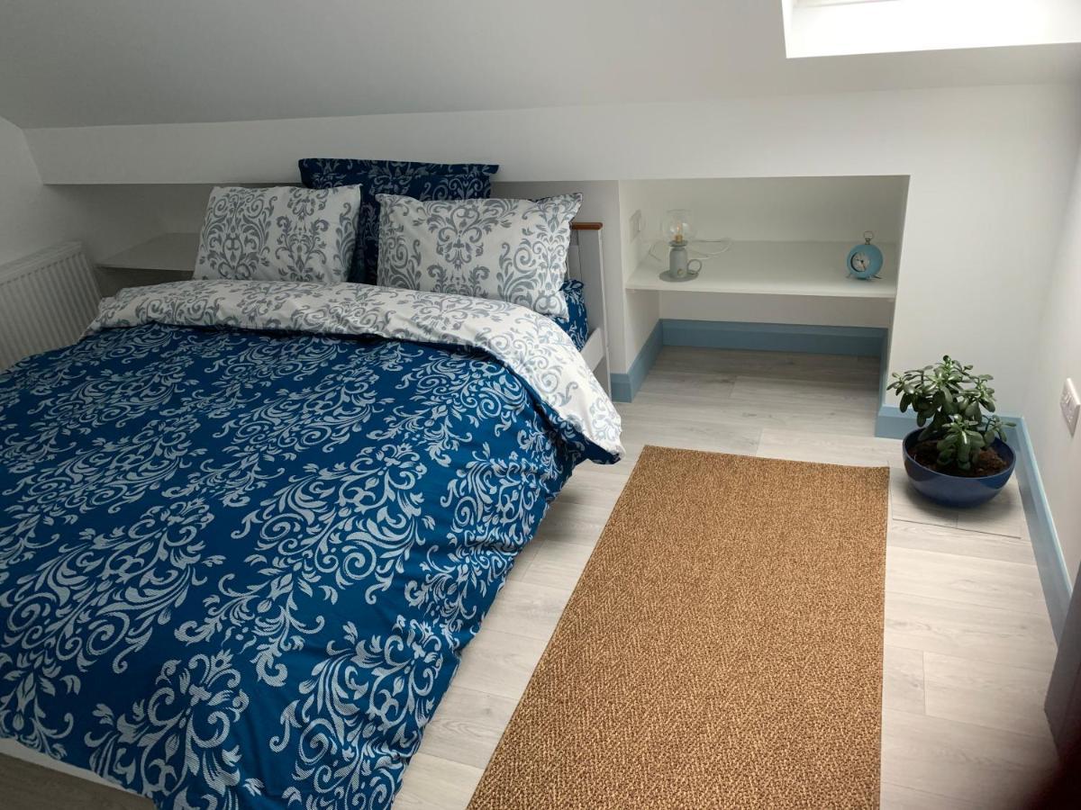 דאונינגס Blue Pearl Apartment מראה חיצוני תמונה